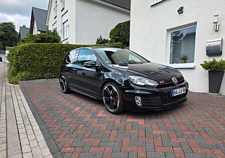 VW Golf Volkswagen 2.0 TSI DSG GTI GTI