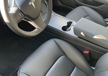 Tesla Model 3 - Allradantrieb mit Dual Long Range