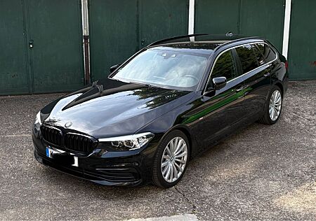 BMW 530i Touring A - LED M-Sportfahrwerk SAG Leder