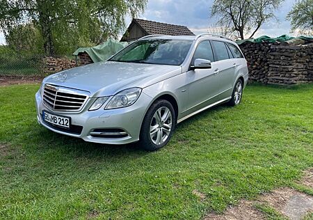 Mercedes-Benz E 300 CDI T BlueEFFICIENCY AVANTGARDE