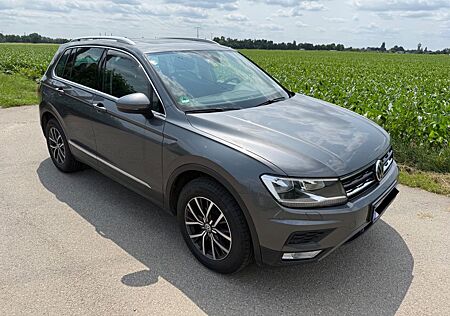 VW Tiguan Volkswagen 2.0 TDI DSG 4MOTION OFFROAD/COMFORTLINE