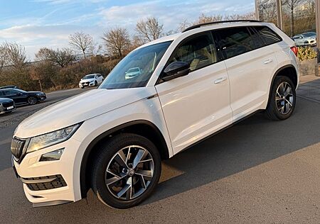 Skoda Kodiaq 2,0TDi Sportline 4x4 Pano 19" AHK DCC ACC