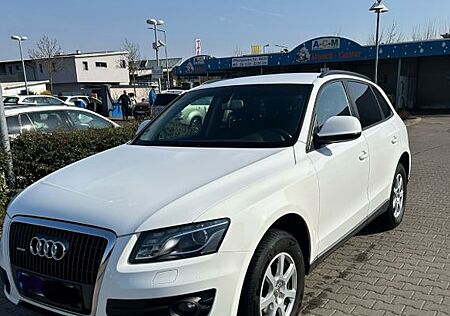 Audi Q5 2.0 TDI quattro -TDI,Start Stop, PDC, STZ