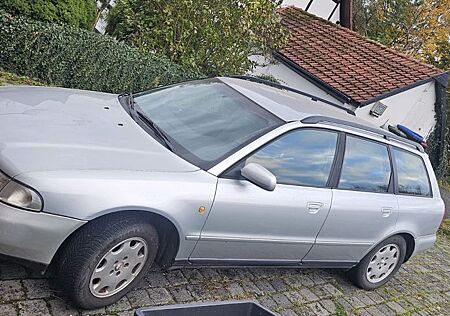 Audi A4 gebraucht kaufen Audi A4 1.8 Avant -