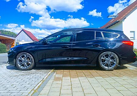Ford Focus 1,5 EcoBoost 111kW ST-Line Turnier