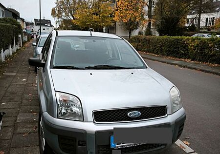 Ford Fusion 1,4 16V + EST +