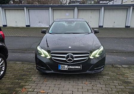 Mercedes-Benz E 250 BlueTEC 4MATIC AVANTGARDE Autom. AVANT...