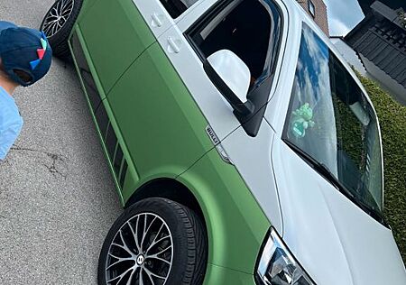 VW T6 Multivan Volkswagen Edition / Bulli