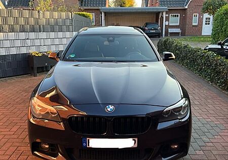 BMW 530d xDrive Touring M-Paket gute Ausstattung