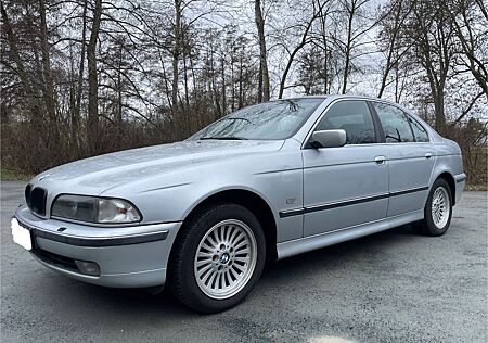 BMW 528i E39 A Limousine Leder M Lenkrad Alufelgen