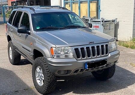 Jeep Grand Cherokee Limited 4.7 V8 , 4 Zoll Fahrwerk
