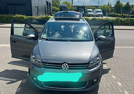 VW Touran Volkswagen 2.0 TDI 130kW DSG -