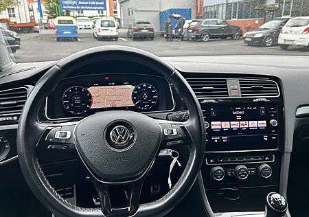 VW Golf Volkswagen 1.5 Virtual Cockpit ACC SHZ