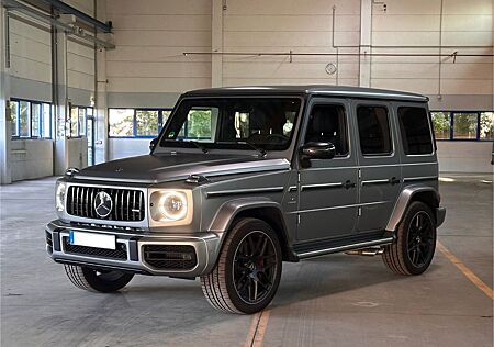 Mercedes-Benz G 63 AMG AMG G 63 MANUFAKTUR | platin magno | Burmester |
