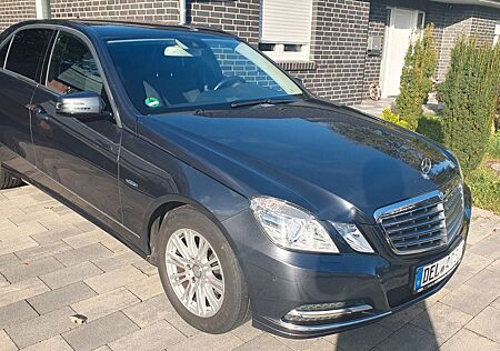 Mercedes-Benz E 200 CGI BlueEFFICIENCY ELEGANCE ELEGANCE