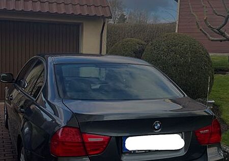 BMW 318i -
