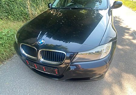 BMW 320d Lim Automatic Schiebedach