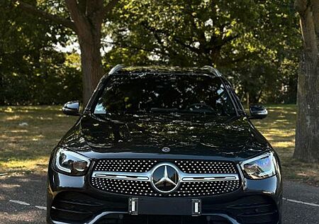 Mercedes-Benz GLC 220 d 4MATIC AMG DISTRO HUD 360° PANO AIRM.