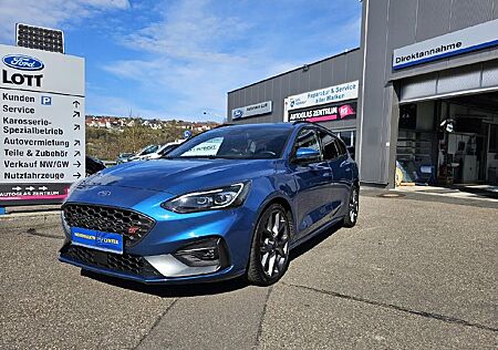 Ford Focus Turnier ST *RECARO*LED*B&O*KAM*TEMP*NAVI*