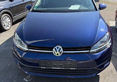 VW Golf Volkswagen 1.0 TSI Trendline Trendline