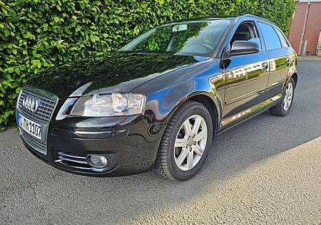 Audi A3 2.0 TDI DSG Ambition Sportback HU neu Navi