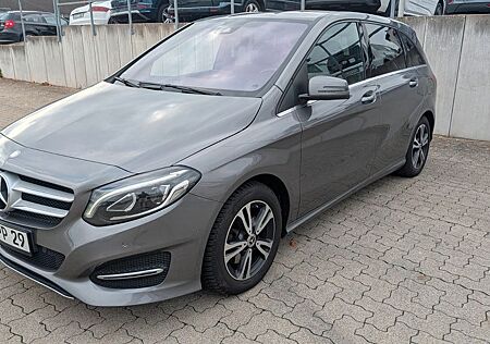 Mercedes-Benz B 220 gebraucht kaufen Mercedes-Benz B 220 4MATIC DCT -
