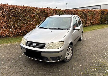 Fiat Punto 1.2 8V - TÜV bis 10/26