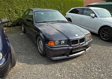 BMW 328i Coupe
