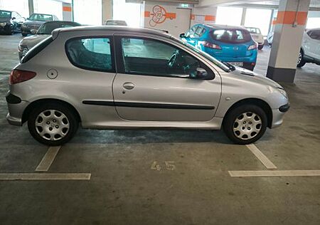 Peugeot 206 1.1