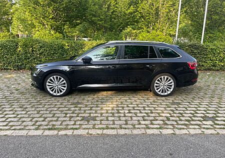 Skoda Superb 2.0 TDI SCR 140kW DSG Ambition Combi ...