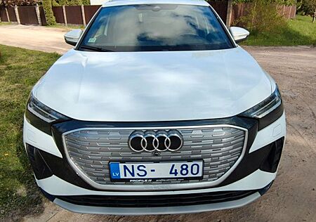 Audi Q4 e-tron gebraucht kaufen Audi Q4 e-tron 50 quattro S line, HUD, Panoraa, Leder