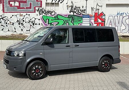 VW T5 Transporter Volkswagen 2.0 TDI 8 Sitzplätze