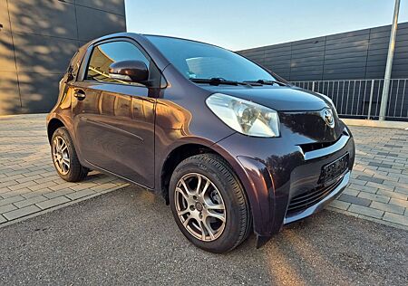 Toyota iQ Basis
