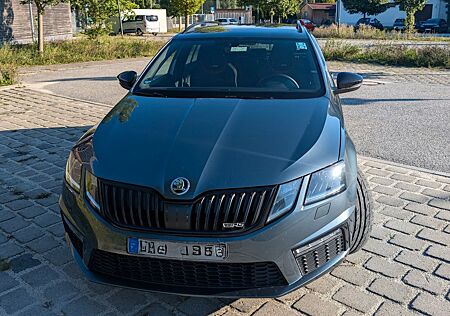 Skoda Octavia 2.0 TSI Combi RS*AHK*8x Alu *TÜV neu