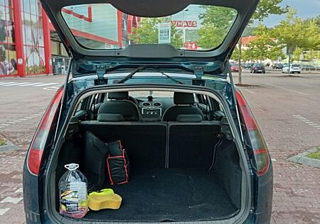 Ford Focus 1,6 Connection Autom. Connection