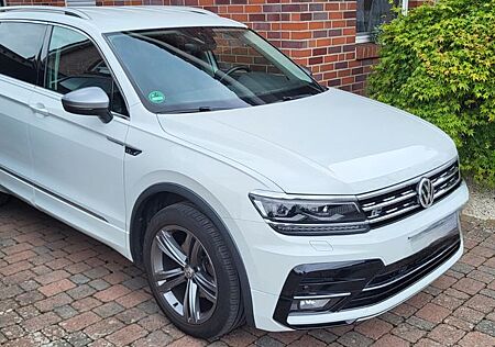 VW Tiguan Allspace Volkswagen R-Line 2.0 TDI SCR Comfortline