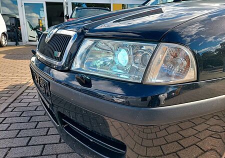 Skoda Octavia Combi RS Xenon DAB Teilleder AHK