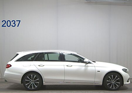 Mercedes-Benz E 300 de T Avantgarde ACC AHK LED Navi RFK