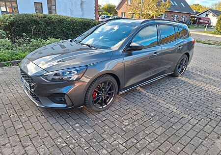 Ford Focus 2,3 EcoBoost ST Turnier ST 1. Hand Tüv Neu