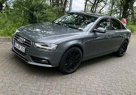 Audi A4 2.0 TDI 110kW celan d. mult. Attraction A...