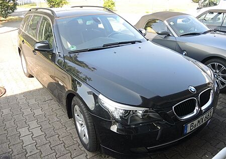 BMW 520d touring - Kombi schwarz - mit Panoramadach