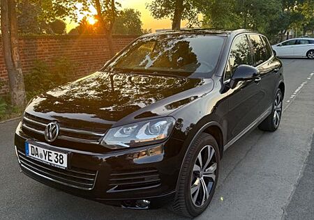 VW Touareg Volkswagen 3.0 V6 TDI Tiptronic BMT Terrain Tec...