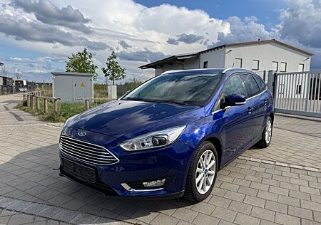 Ford Focus Turnier Titanium|Xenon|R-Kamera|Navi