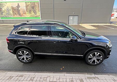 VW Touareg Volkswagen 3.0 V6 TDI Executive Edition SCR Tiptr.