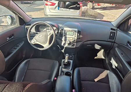 Hyundai i30 CW 1.4 Premium Premium