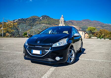 Peugeot 208 1.4 HDi 68cv Allure