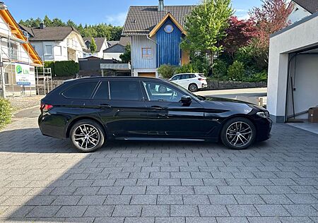BMW 530e xDrive Touring A -