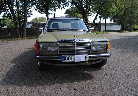 Mercedes-Benz E 240 123D / 240 D