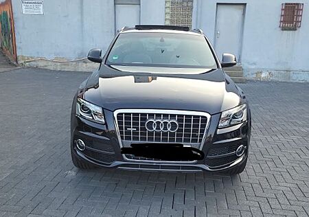 Audi Q5 2.0 TFSI S tronic quattro -