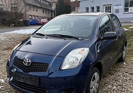 Toyota Yaris Basis